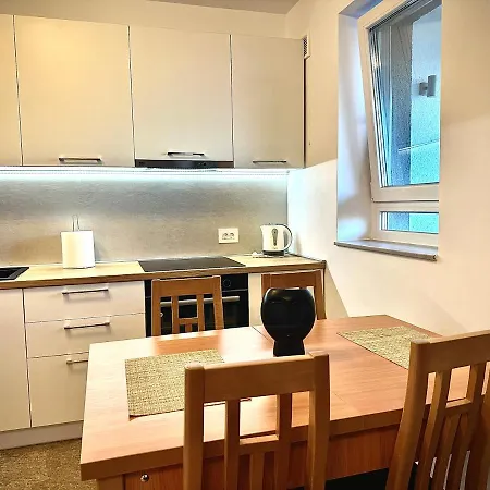 4friendscoresibrasov Z Apartment